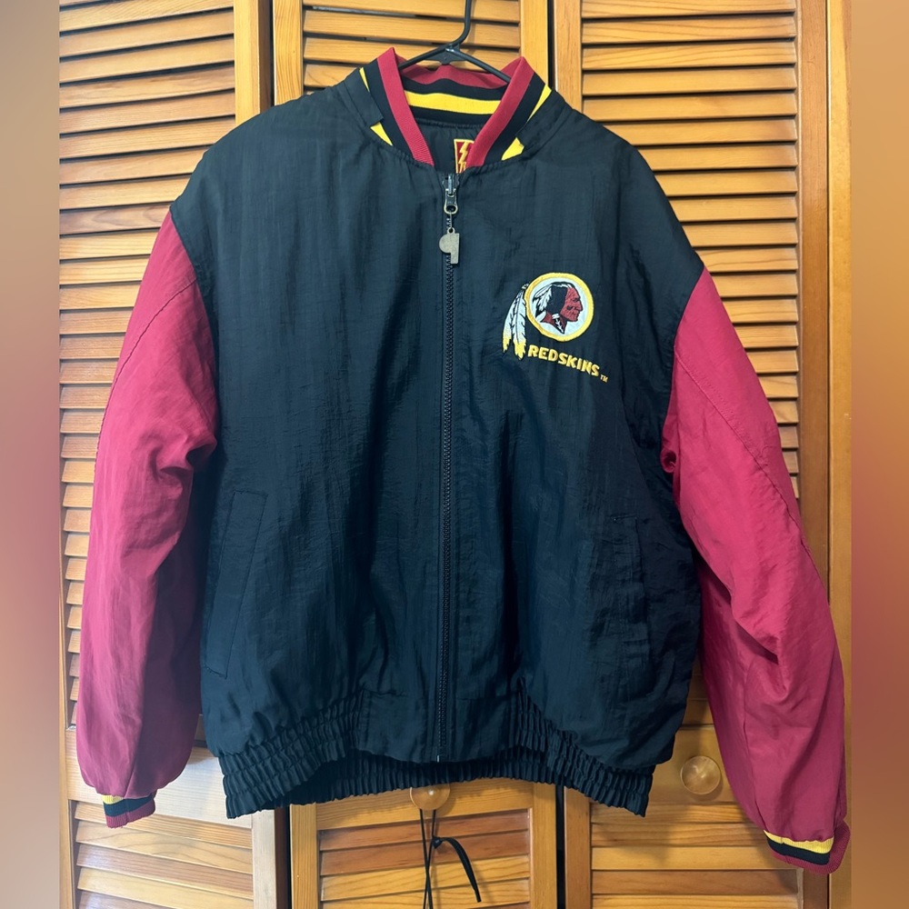 Washington Redskins Pro Player Reversible Black and Red Jacket Vintage